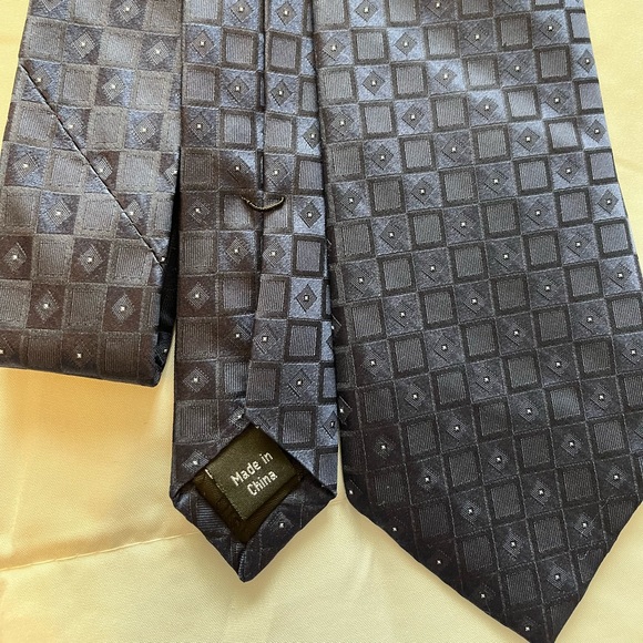 Calvin klein tie - Picture 2 of 2